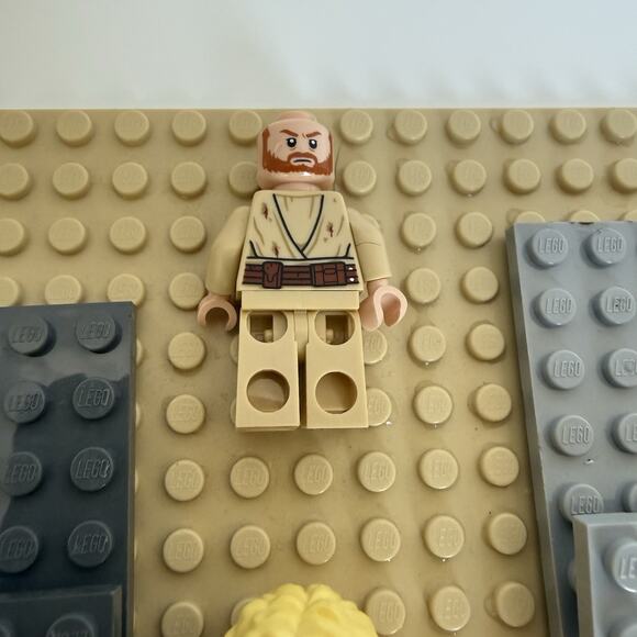 Lego Sand Baseplate 10"x10" 32x32 3 Minifigs 10 Misc Sized Baseplates LOT - Picture 3 of 5